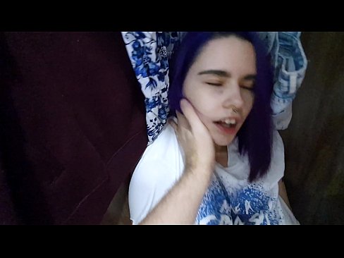 ❤️ 押し入れの中の姉ちゃんを発見し、イクのを手伝う ❤️❌ ファッキングビデオ ❌️❤